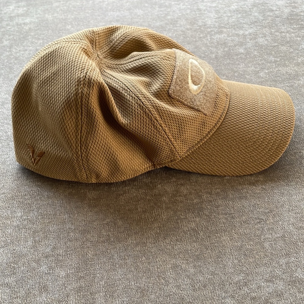 Oakley Hat (NWOT) - Picture 4 of 16
